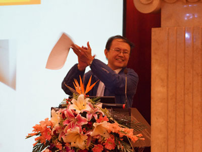 首大首席专家赵啸天应邀出席2012北京听力论坛